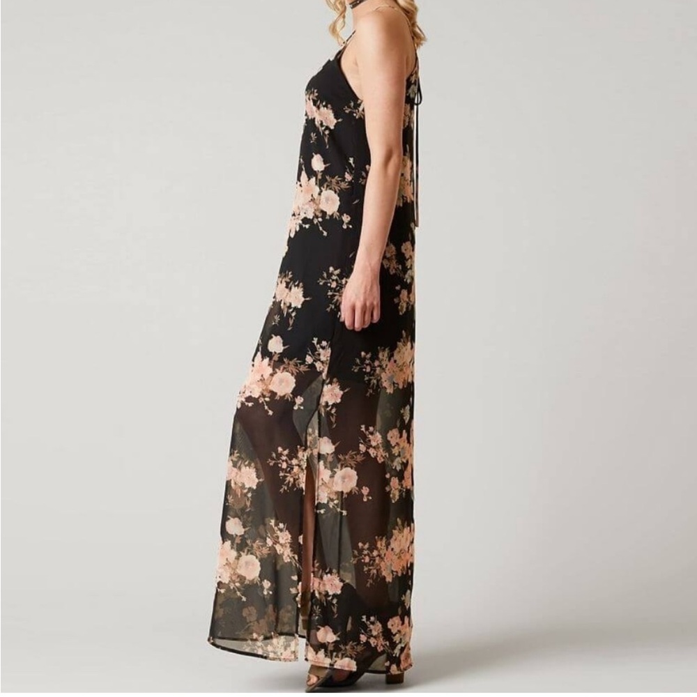 Floral Maxi Dress - Picture 3 of 7